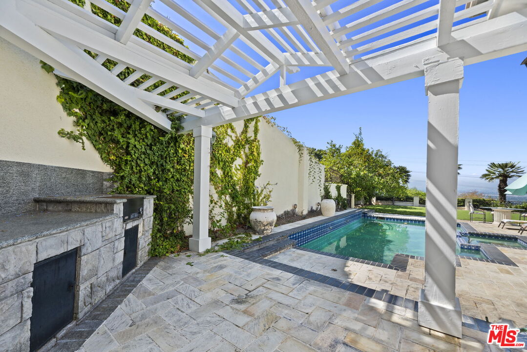 Property photo 31