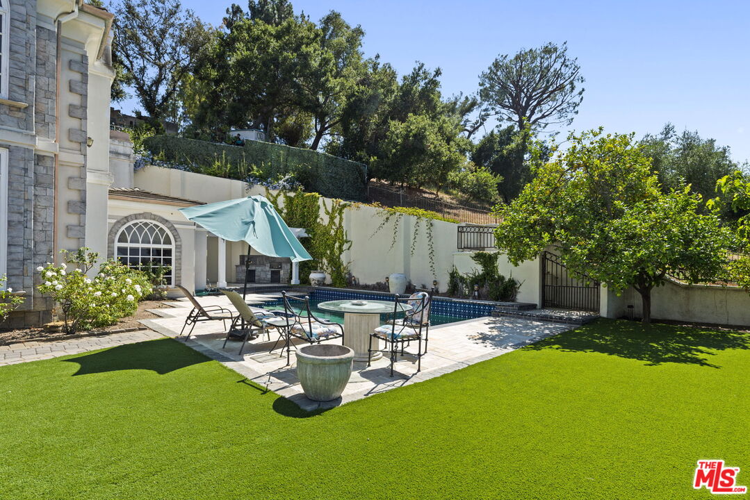 Property photo 32