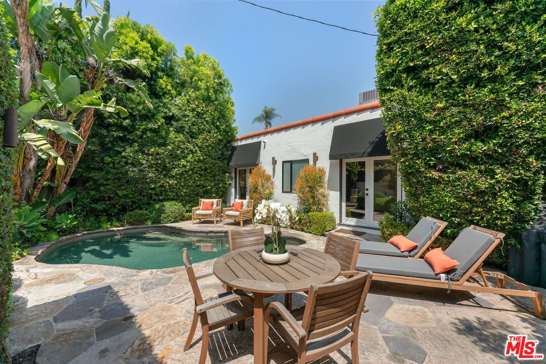 Property photo 33