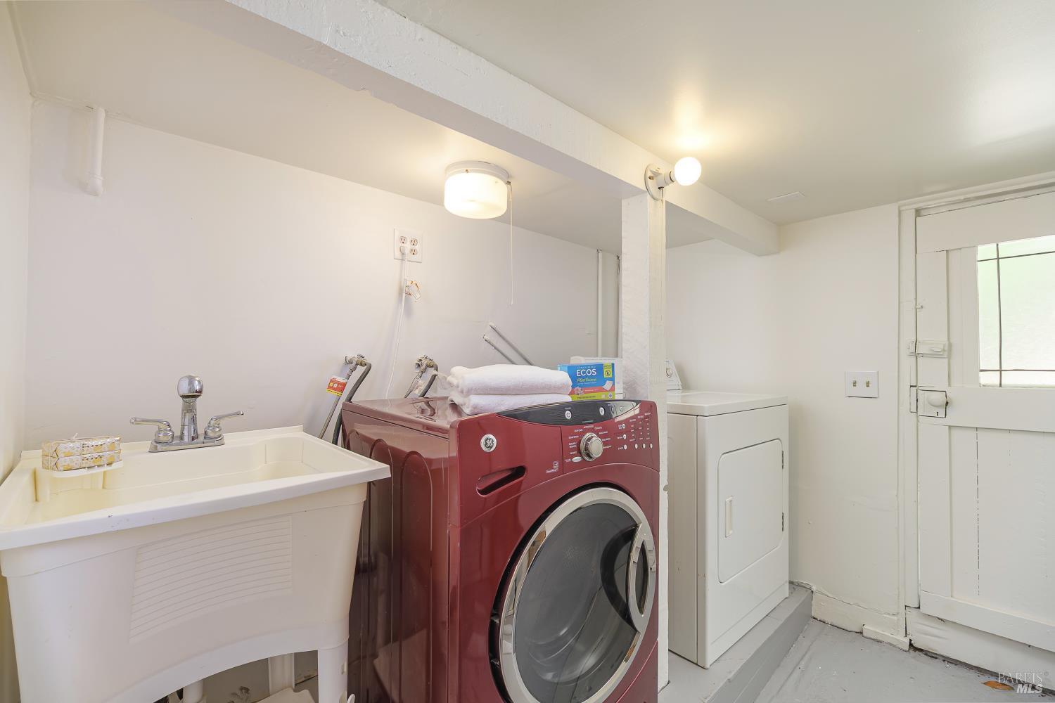 Property photo 34