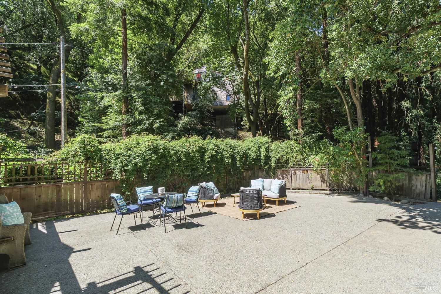 Property photo 35