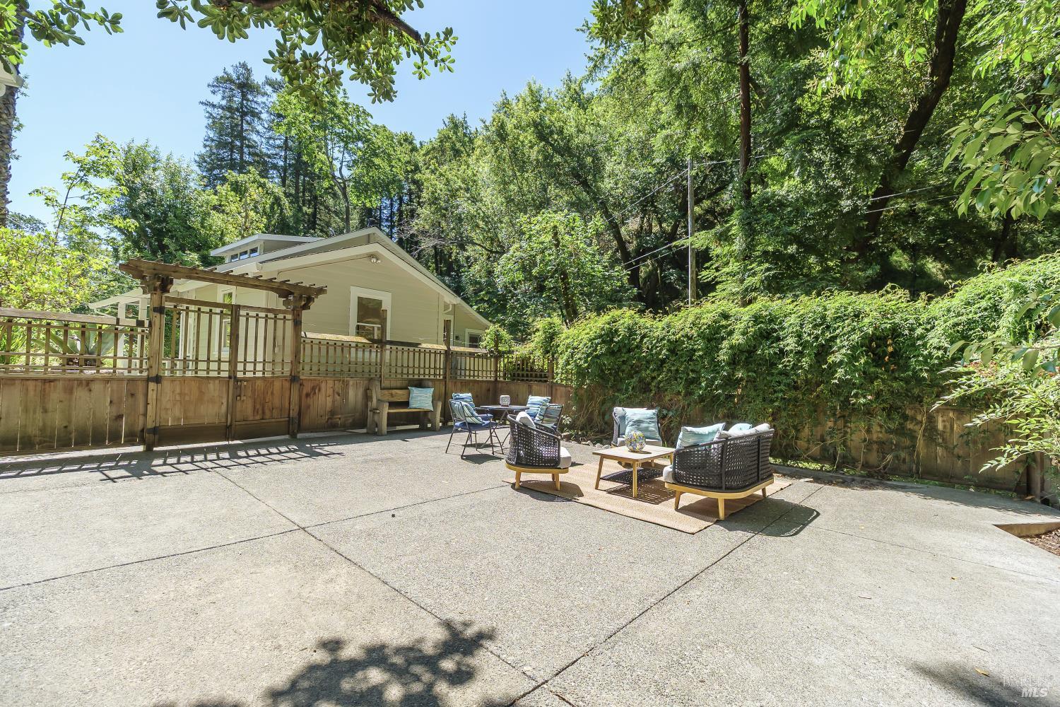 Property photo 38
