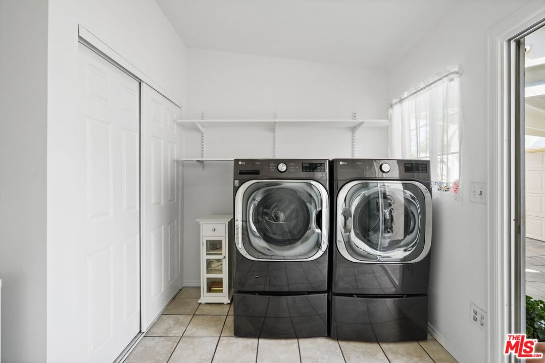Property photo 33