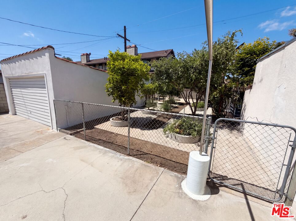 Property photo 32