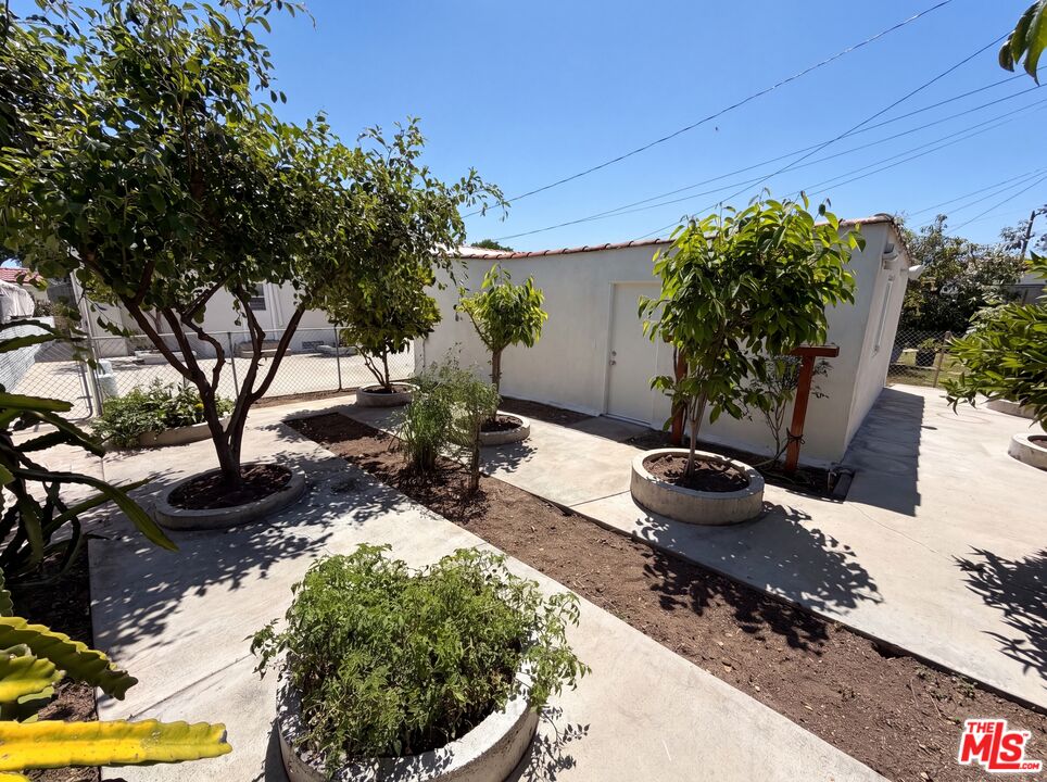 Property photo 37