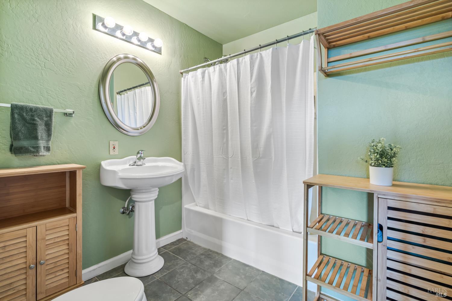 Property photo 34