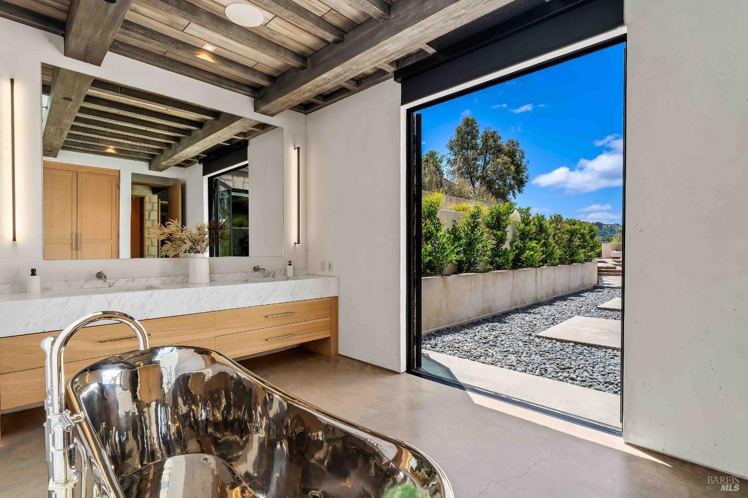 Property photo 43
