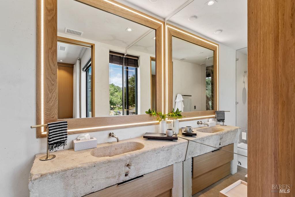 Property photo 50