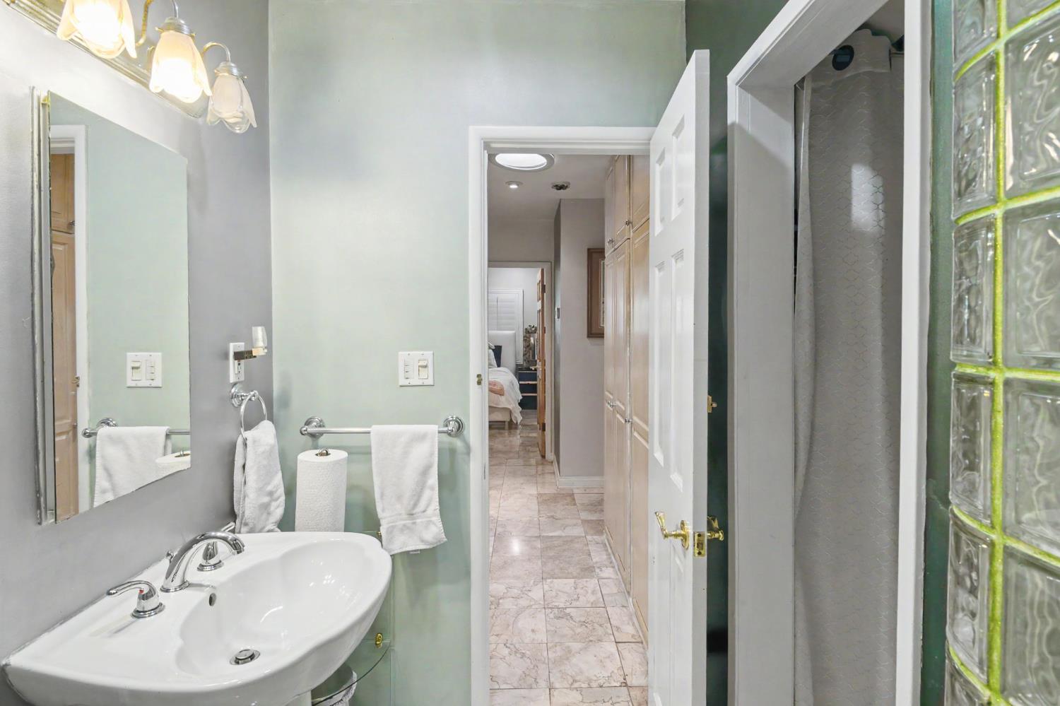Property photo 28