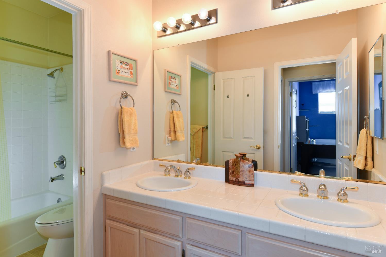 Property photo 34