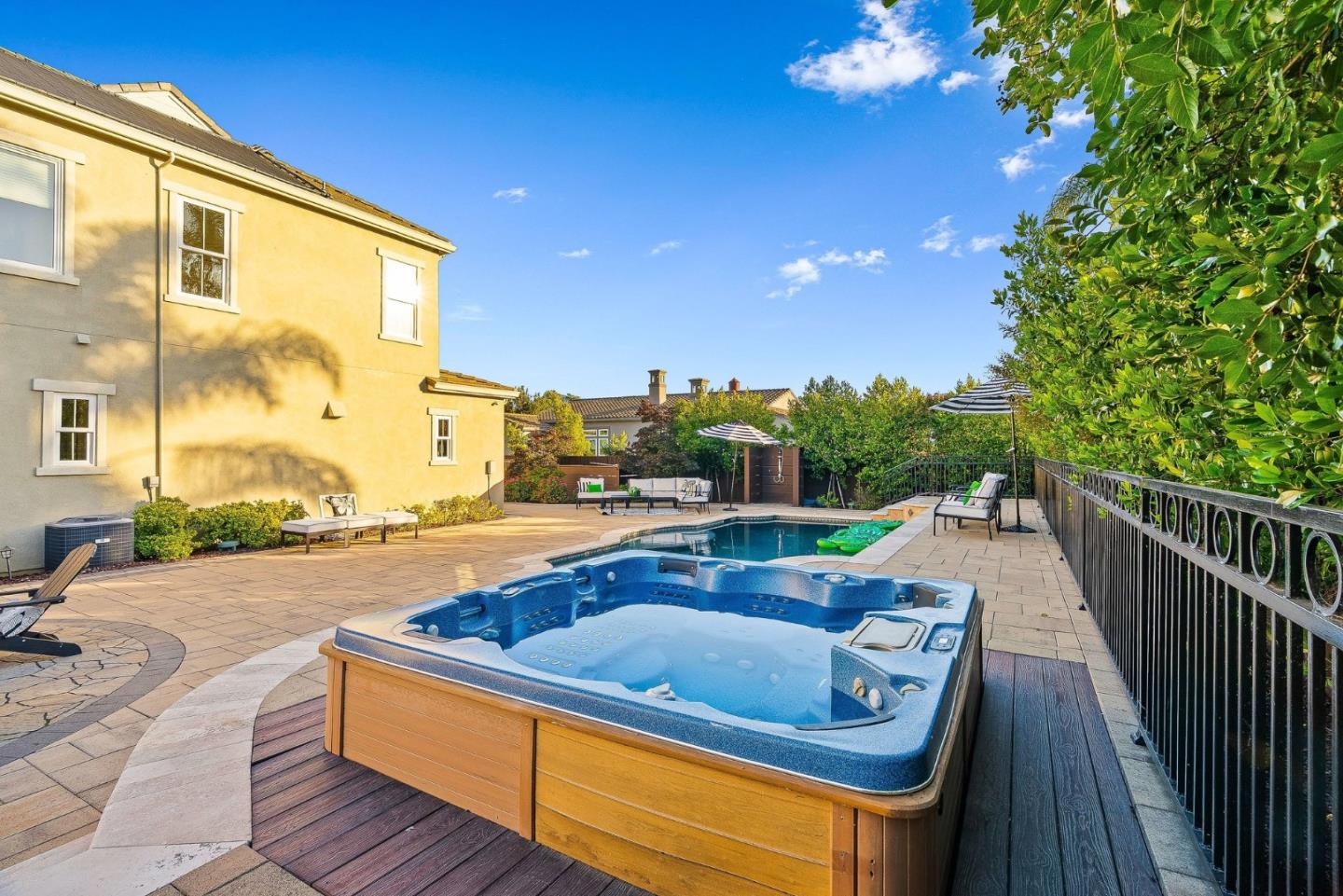 Property photo 33