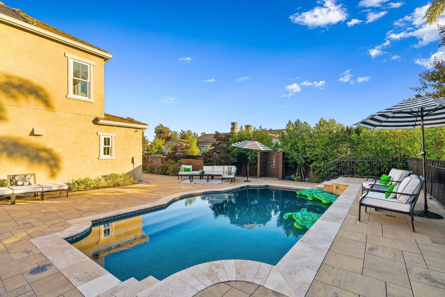 Property photo 38
