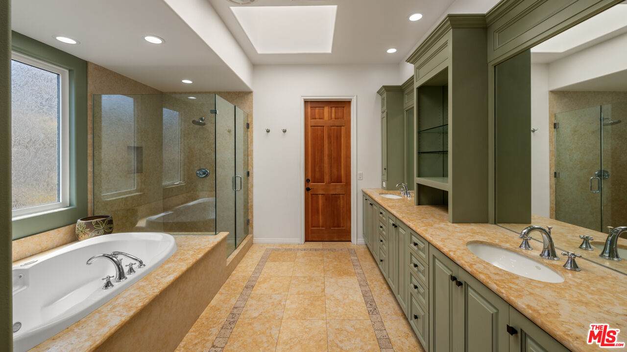 Property photo 30