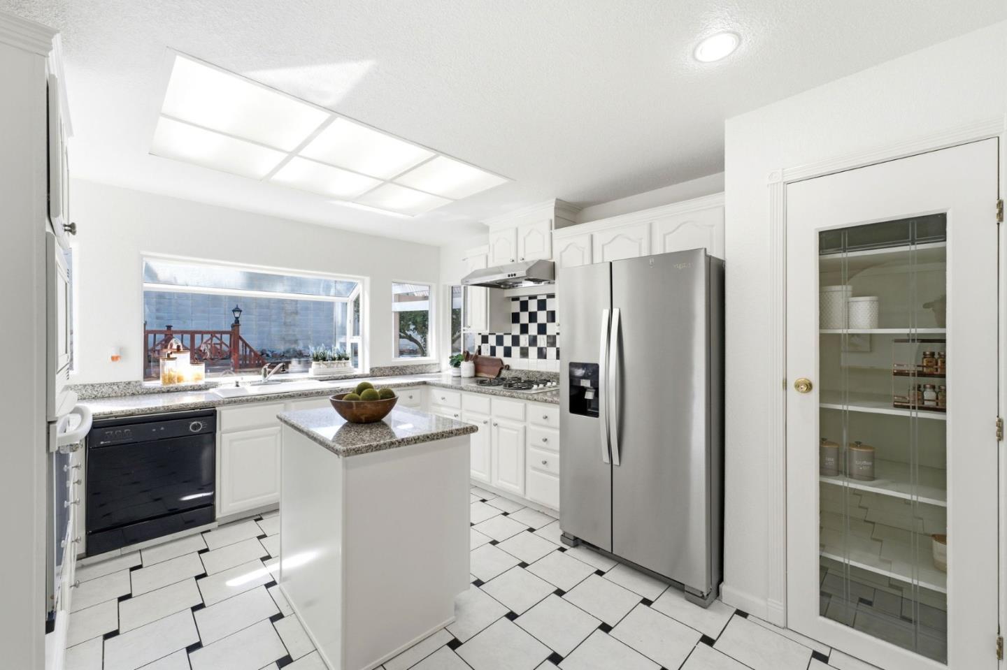 Property photo 22