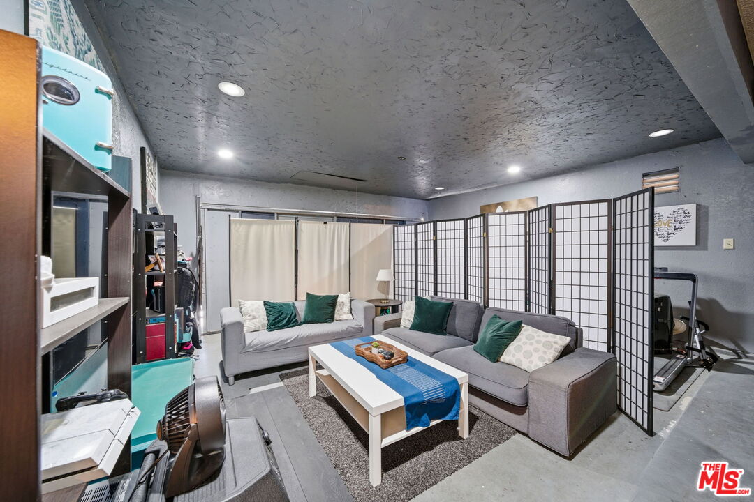 Property photo 37