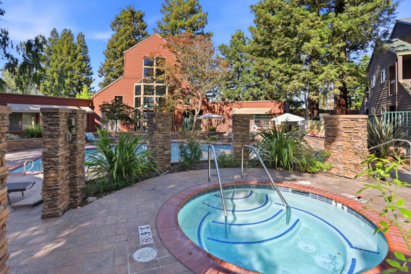 Property photo 32