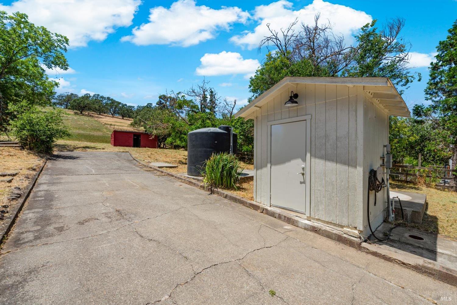Property photo 37