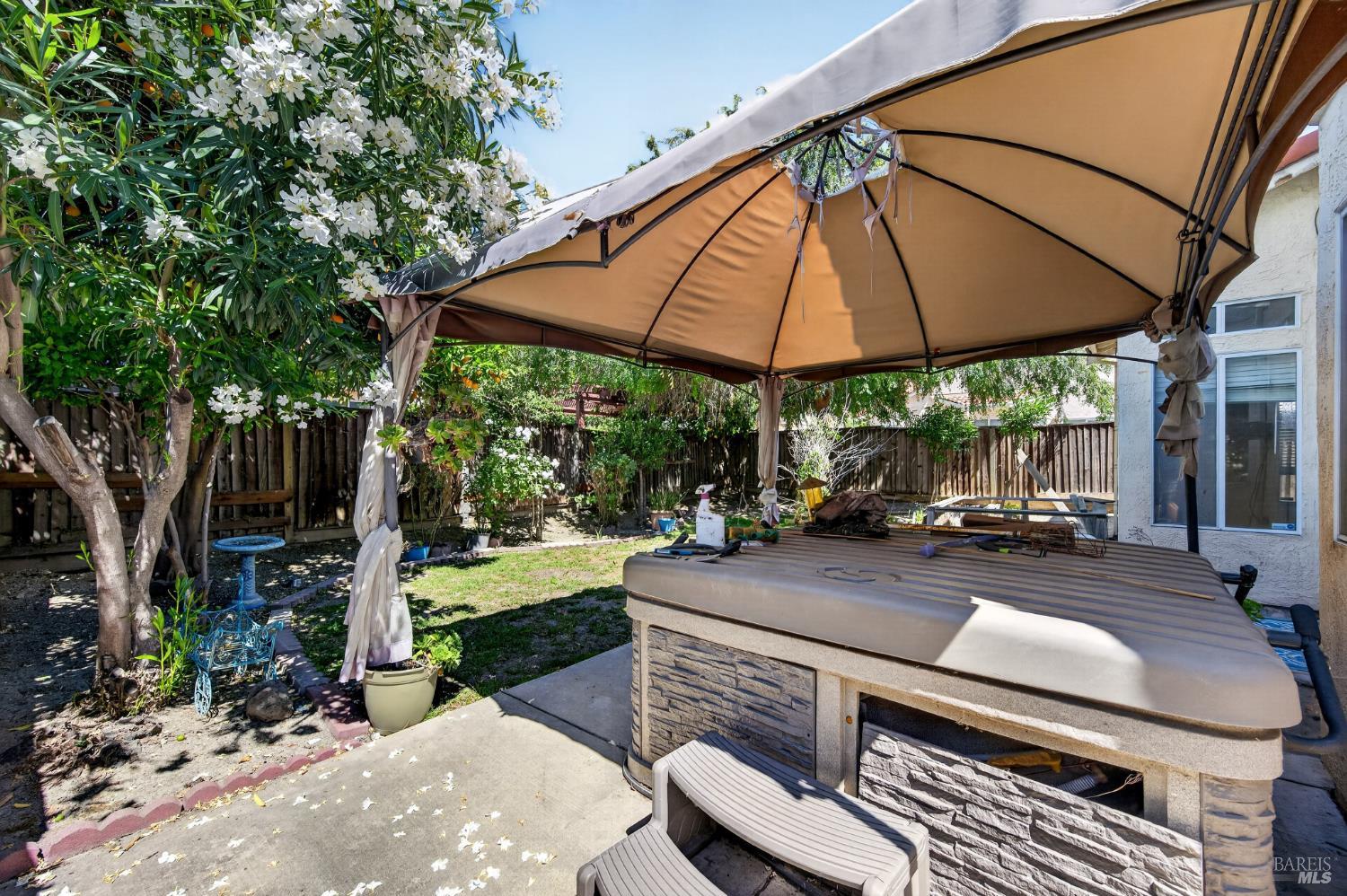 Property photo 35