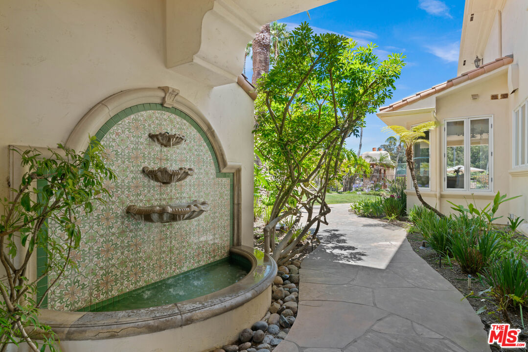 Property photo 43