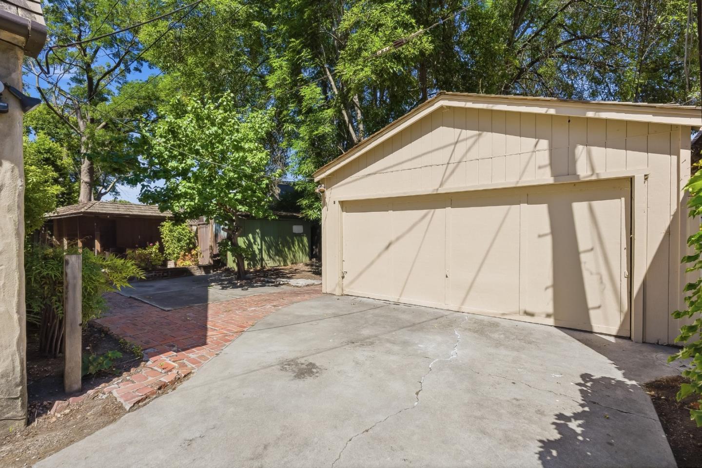 Property photo 46