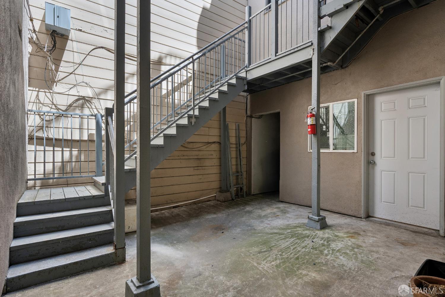Property photo 37