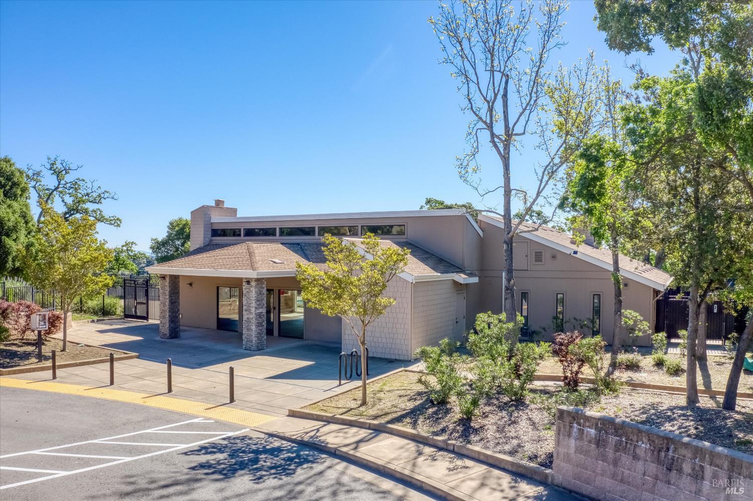 Property photo 32