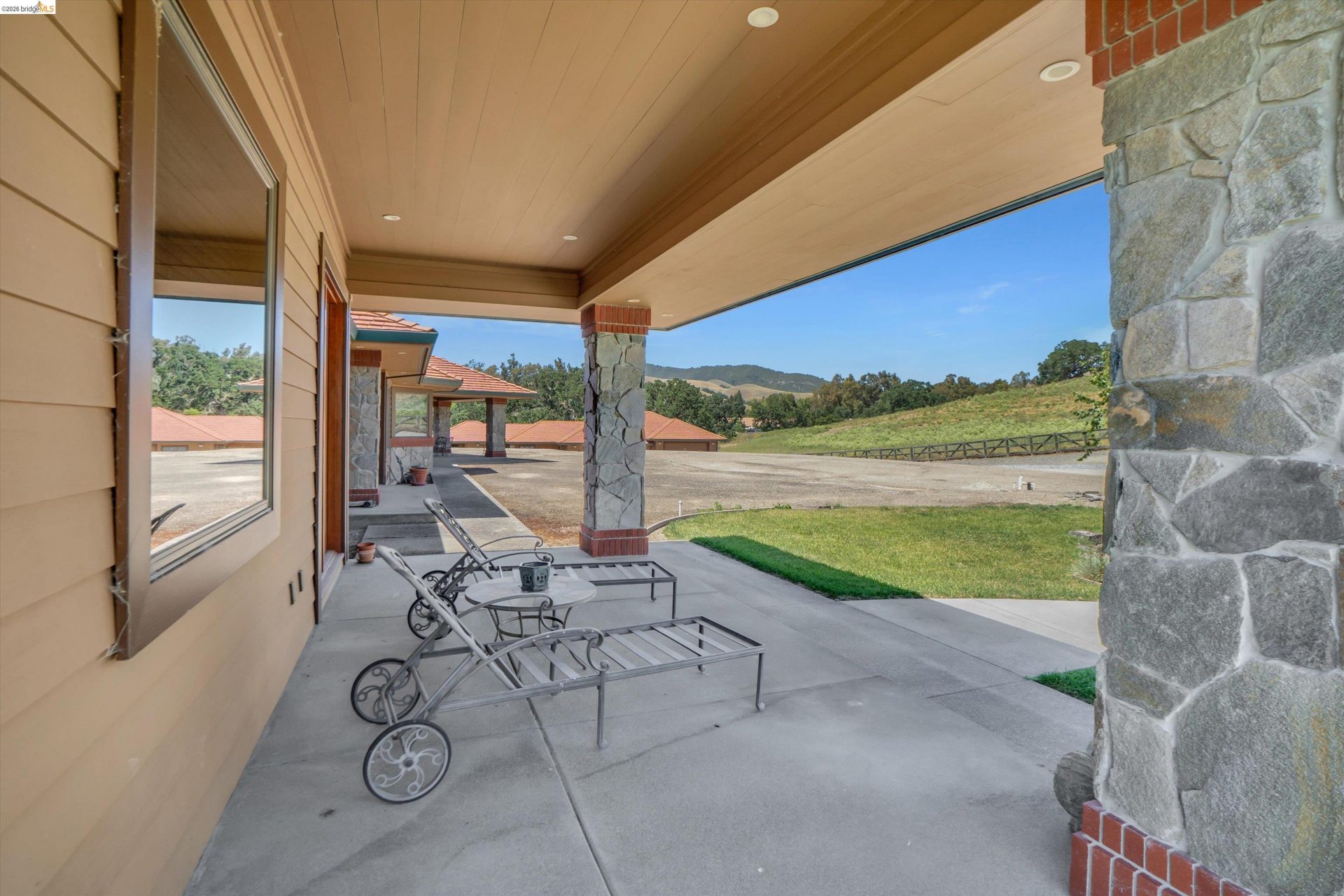 Property photo 31