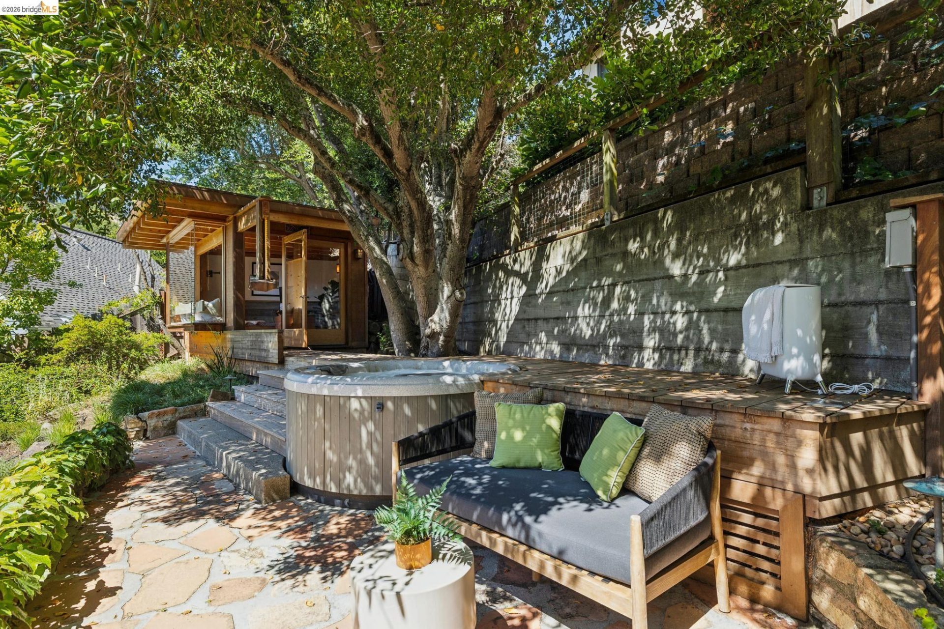 Property photo 32