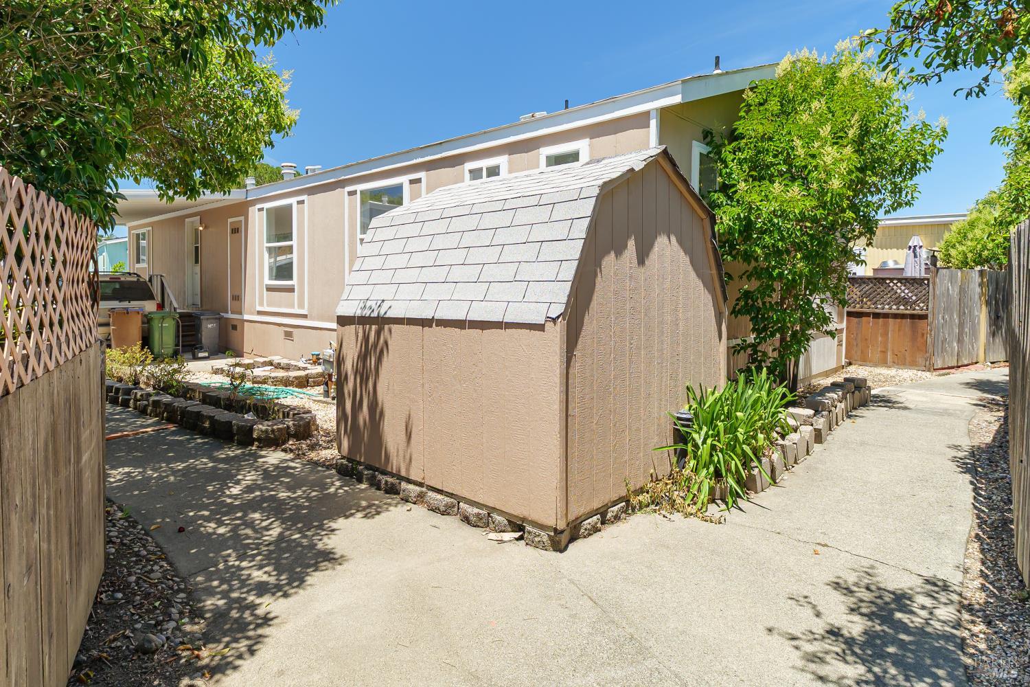 Property photo 33