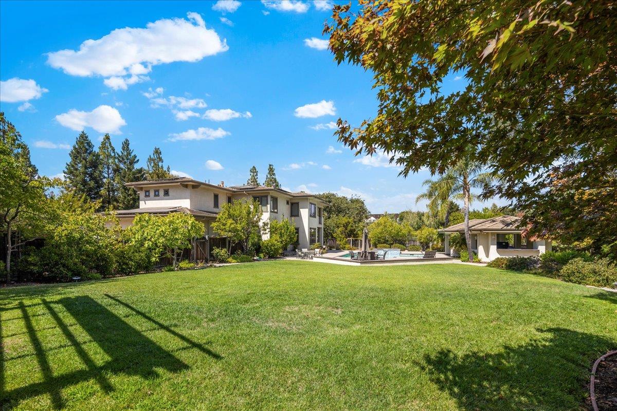 Property photo 32