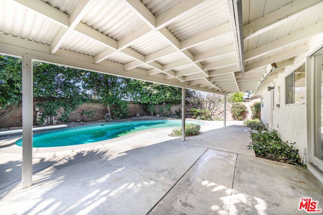 Property photo 33