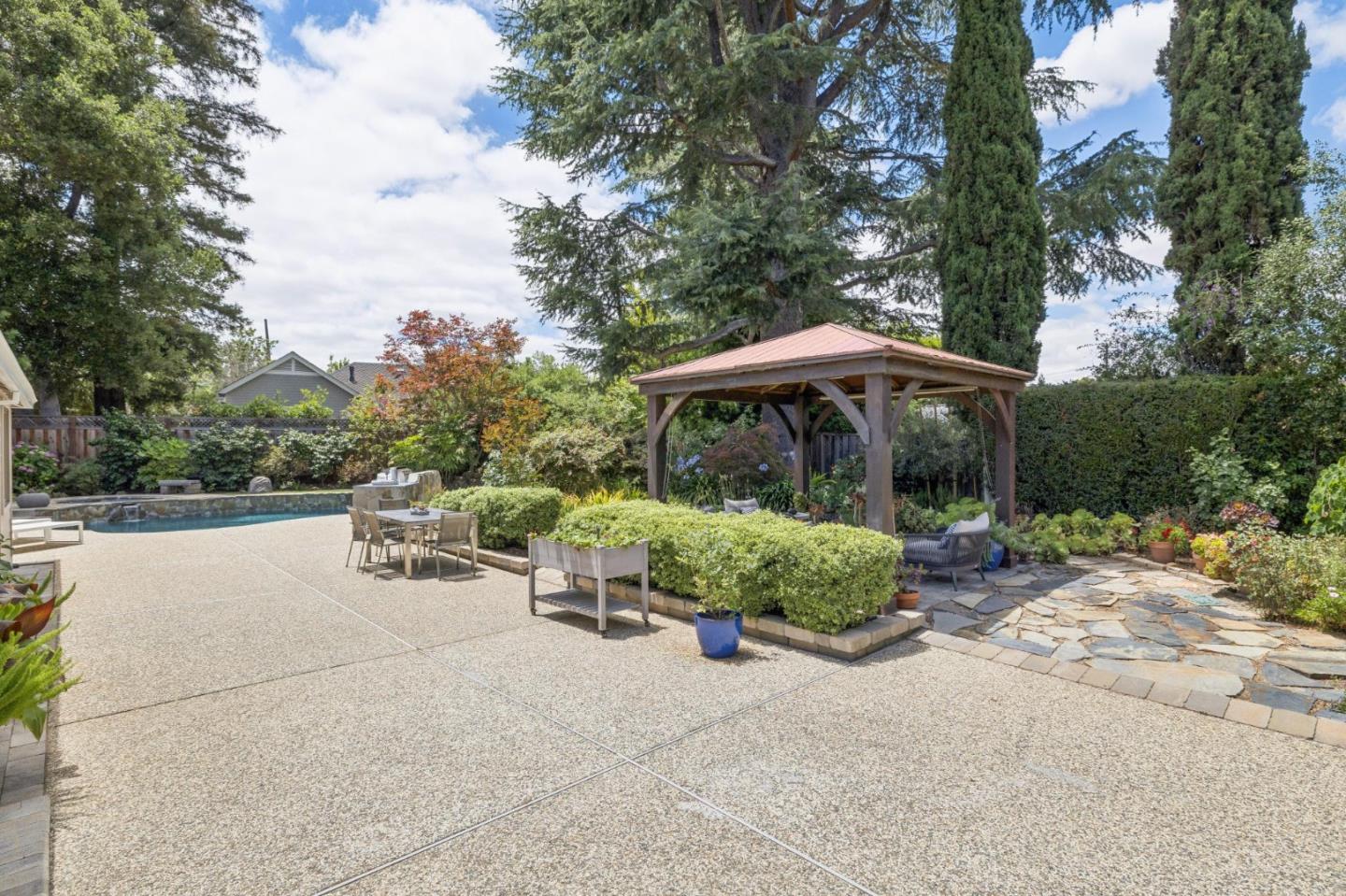 Property photo 37