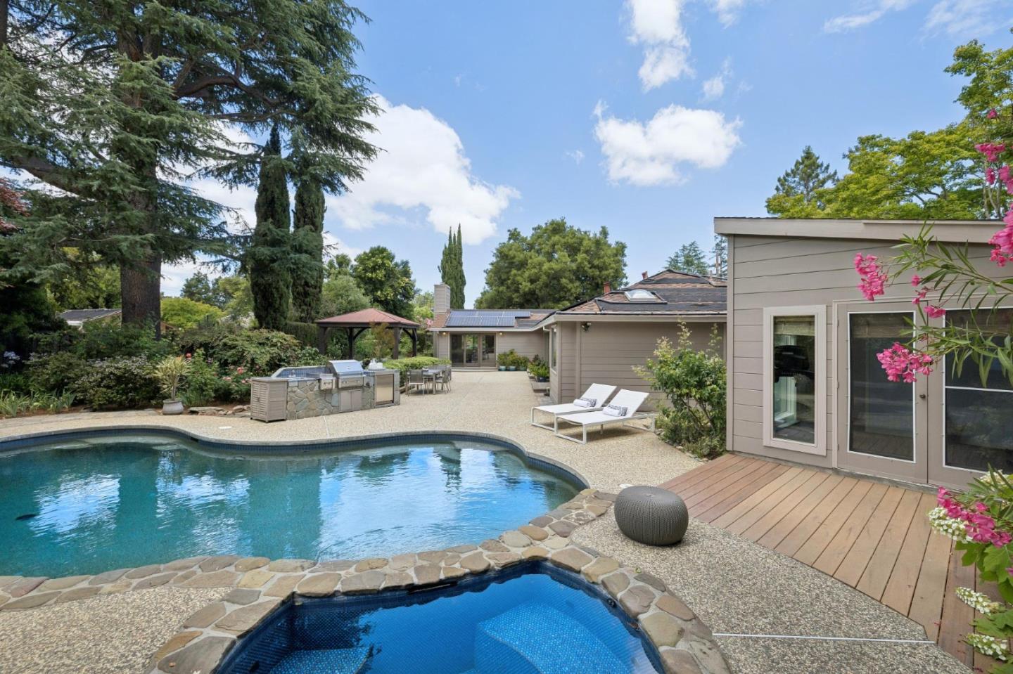 Property photo 42
