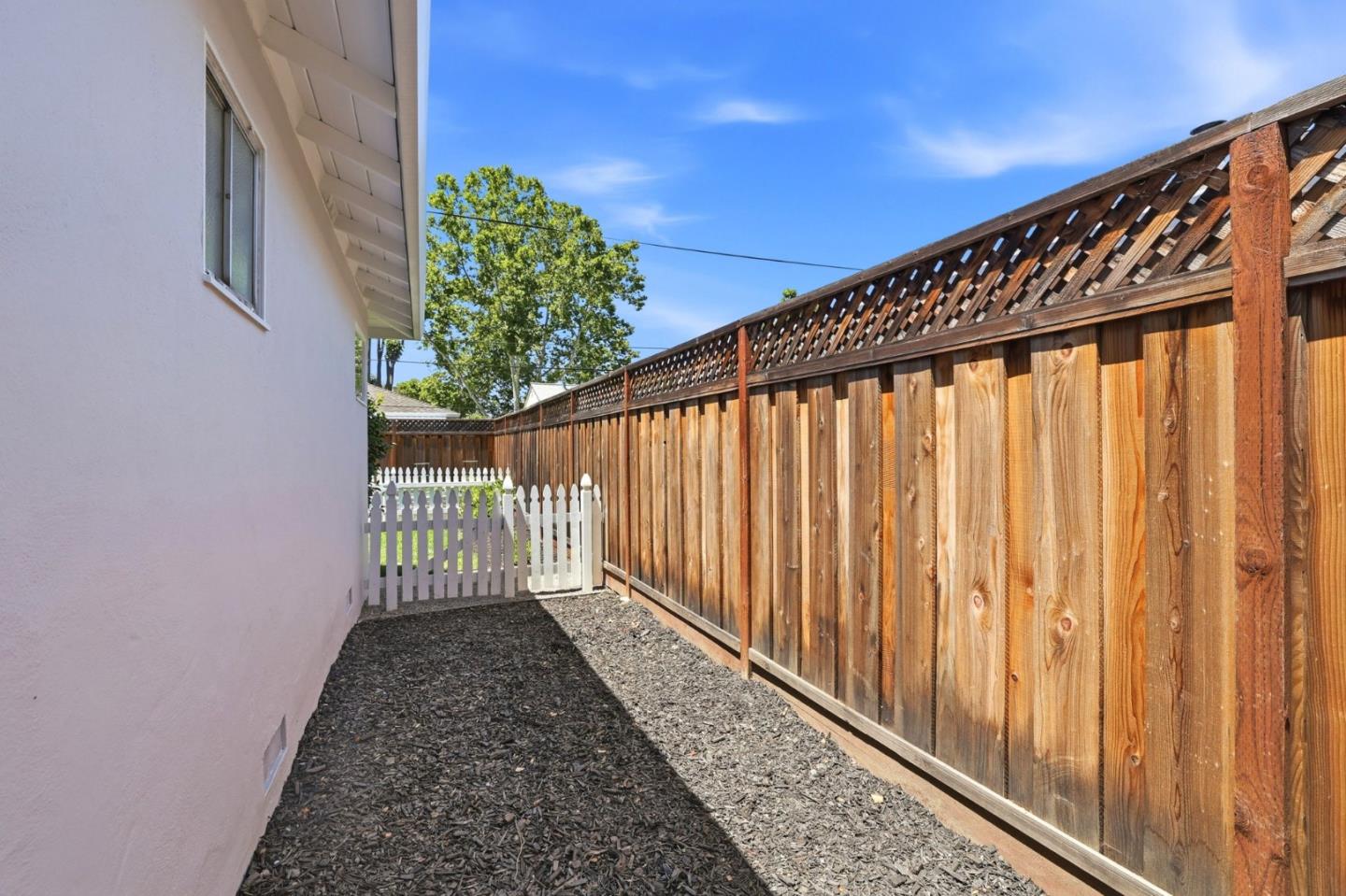 Property photo 44