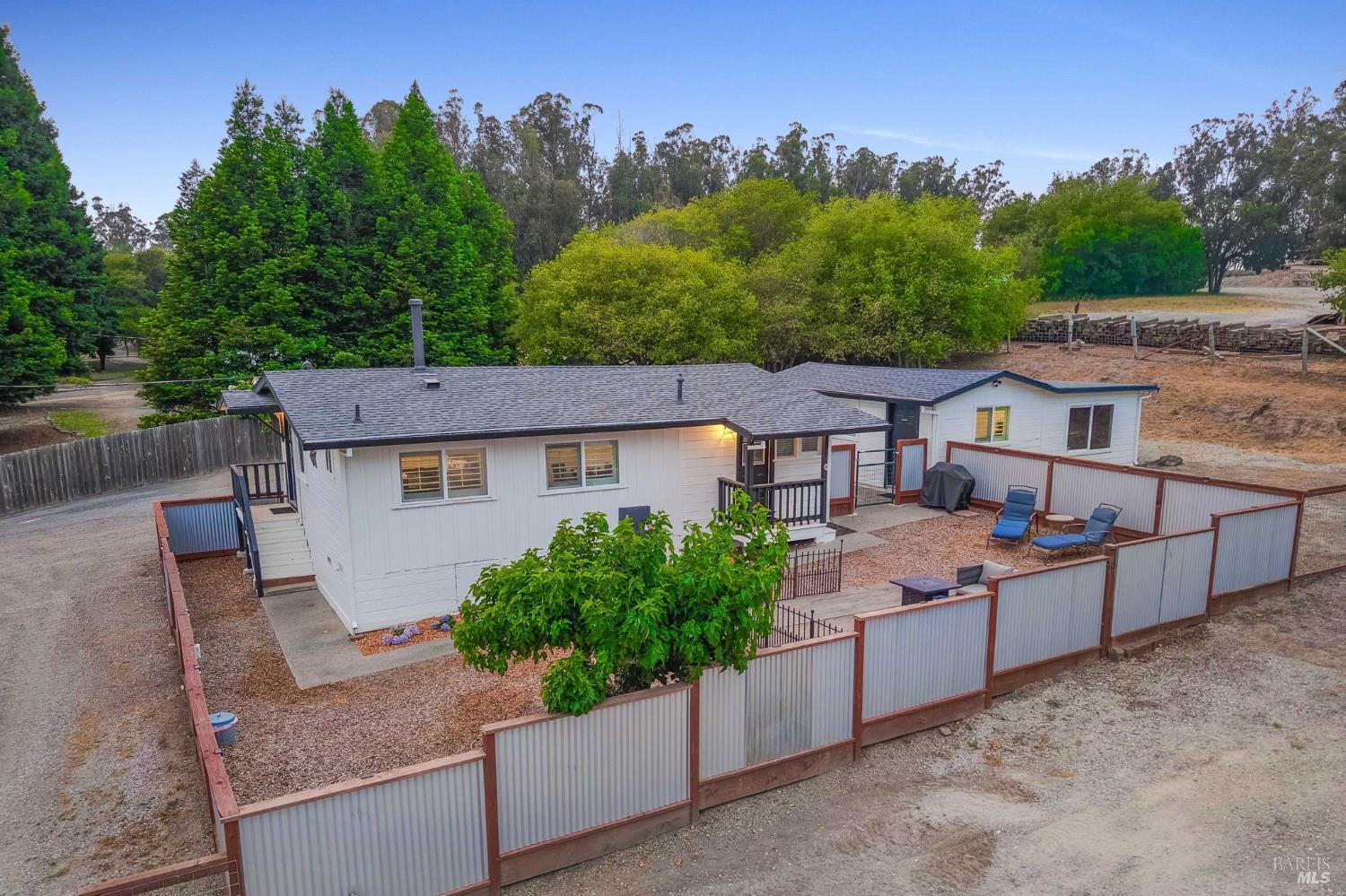 Property photo 44