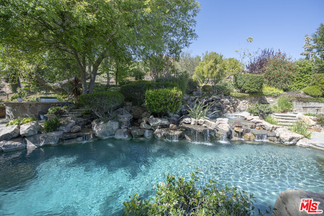 Property photo 38