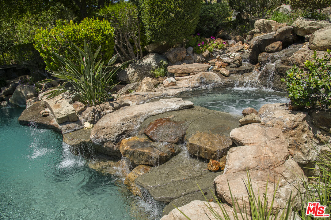 Property photo 40