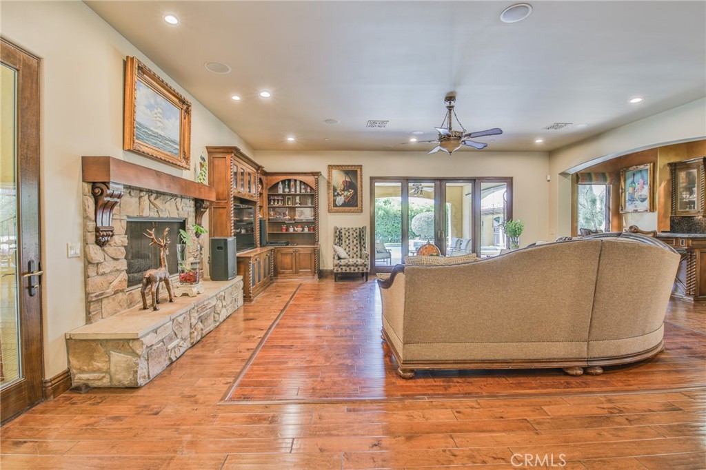 Property photo 24