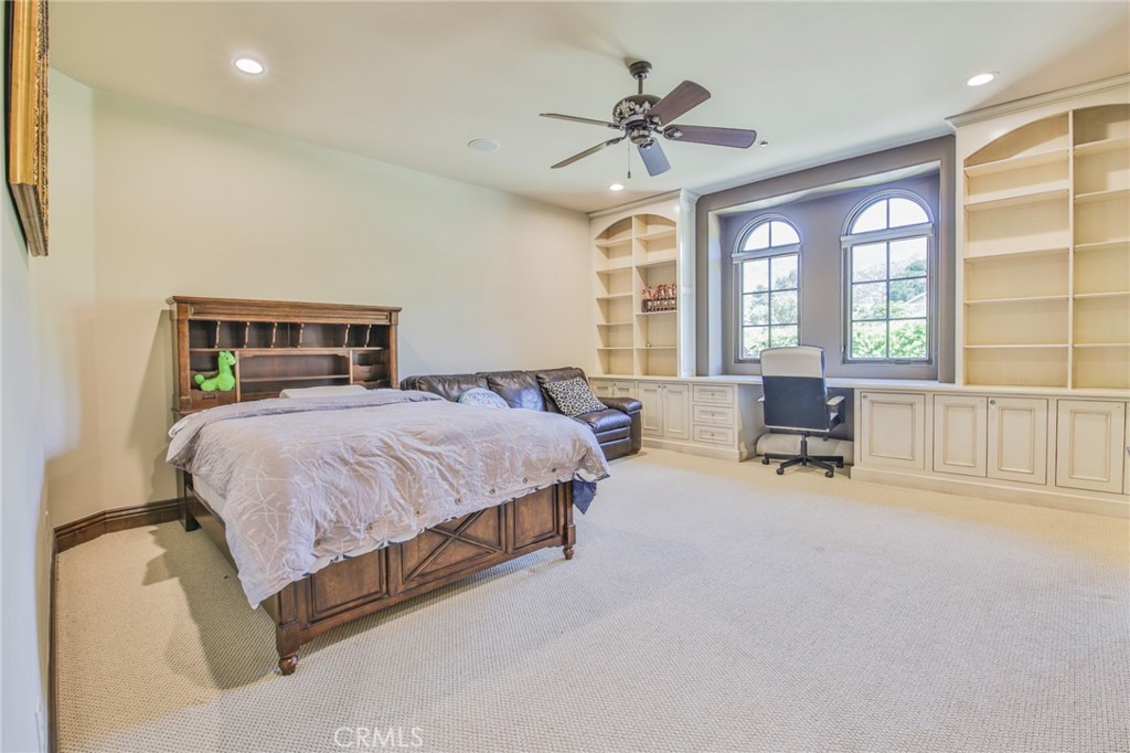 Property photo 35