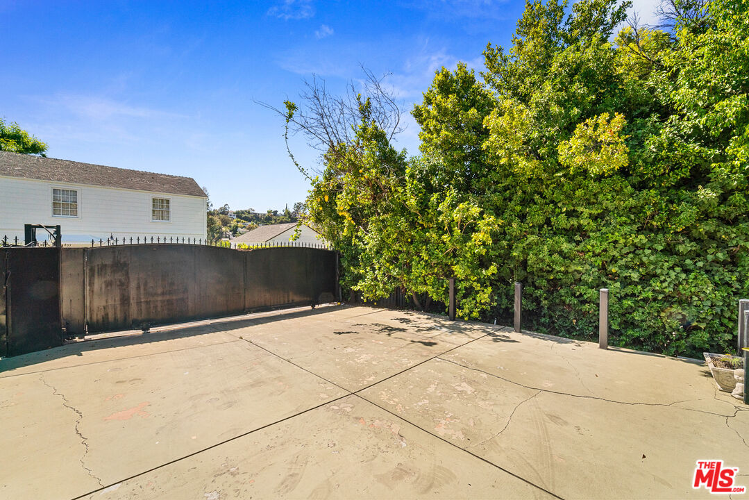 Property photo 24