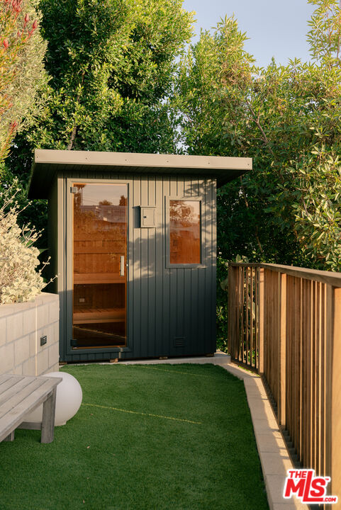 Property photo 33