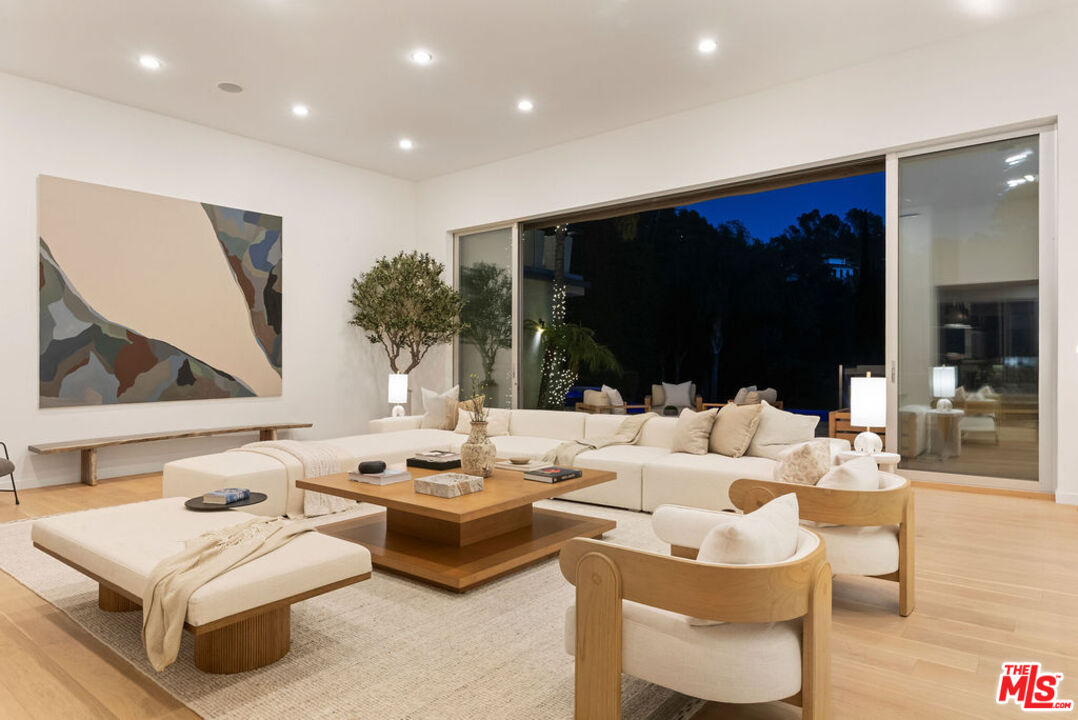 Property photo 44
