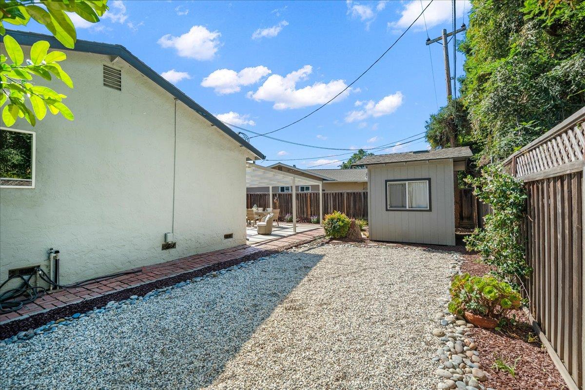 Property photo 25