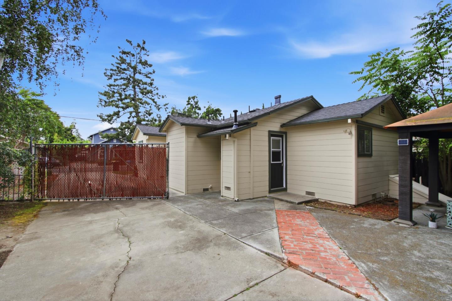 Property photo 23