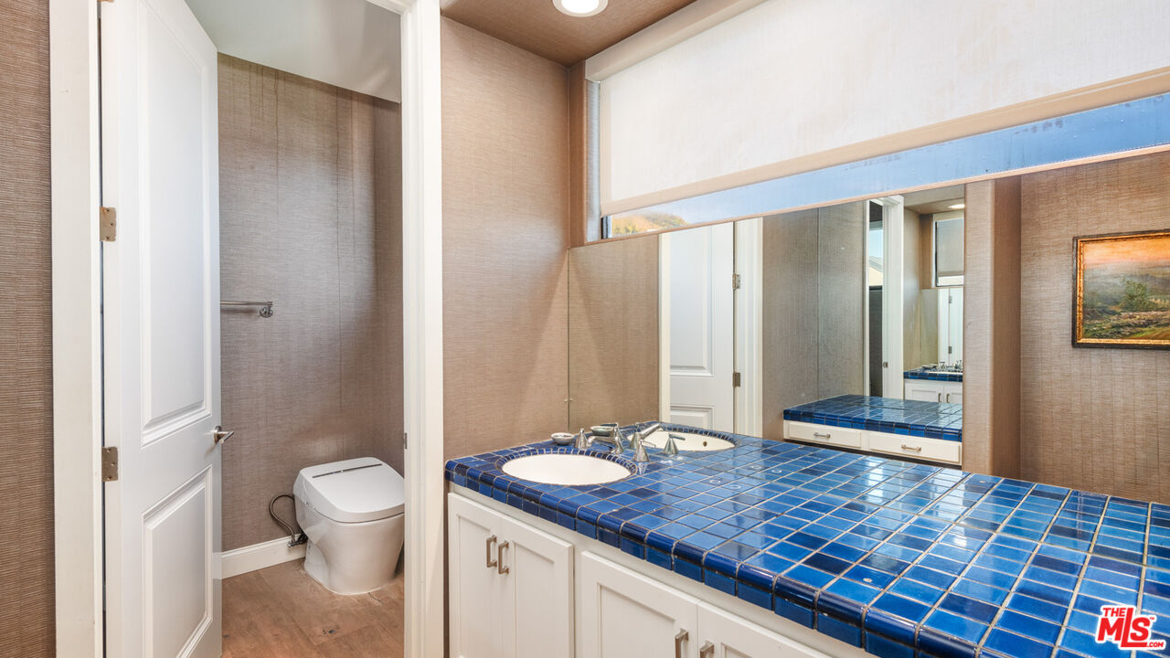 Property photo 38