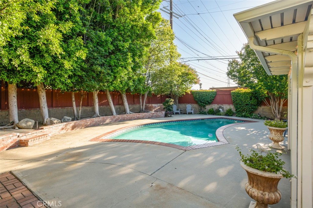 Property photo 38