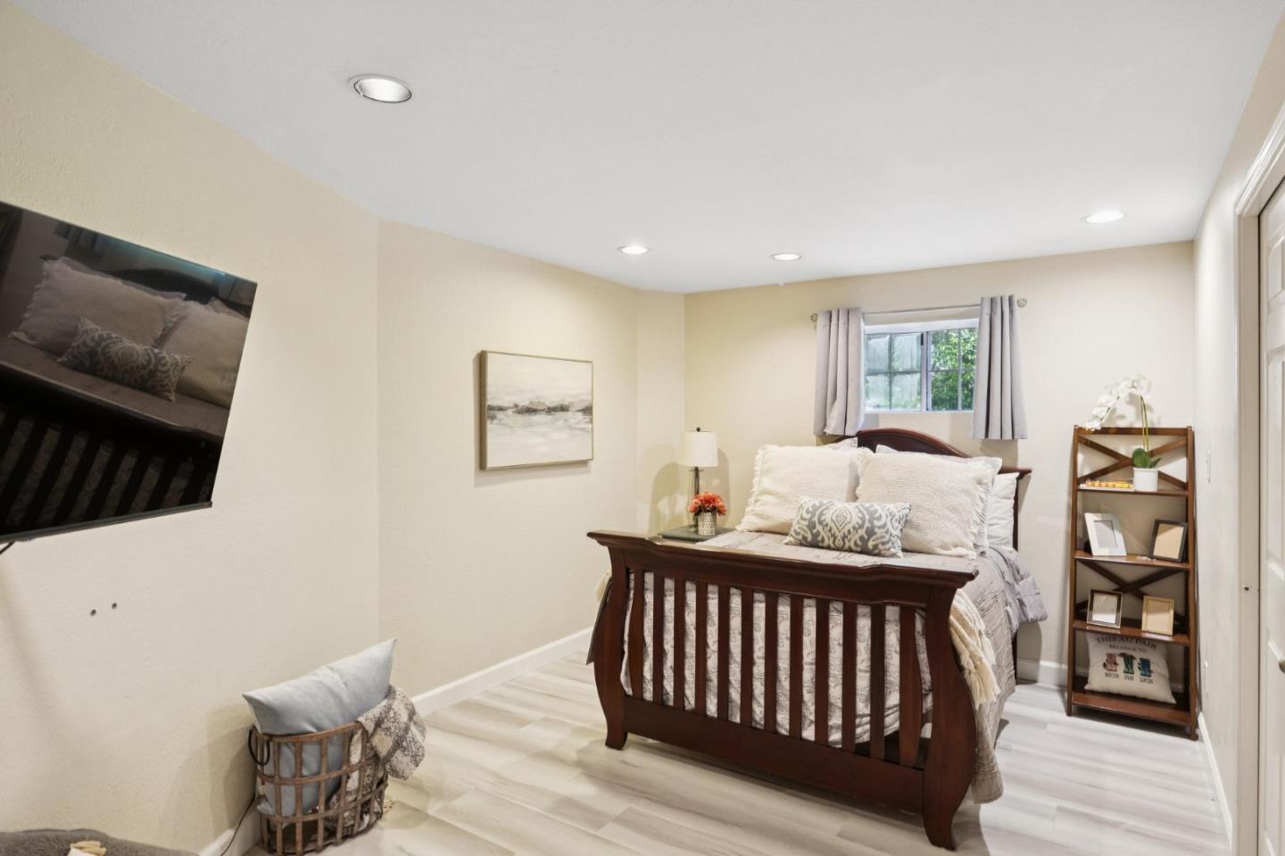 Property photo 50
