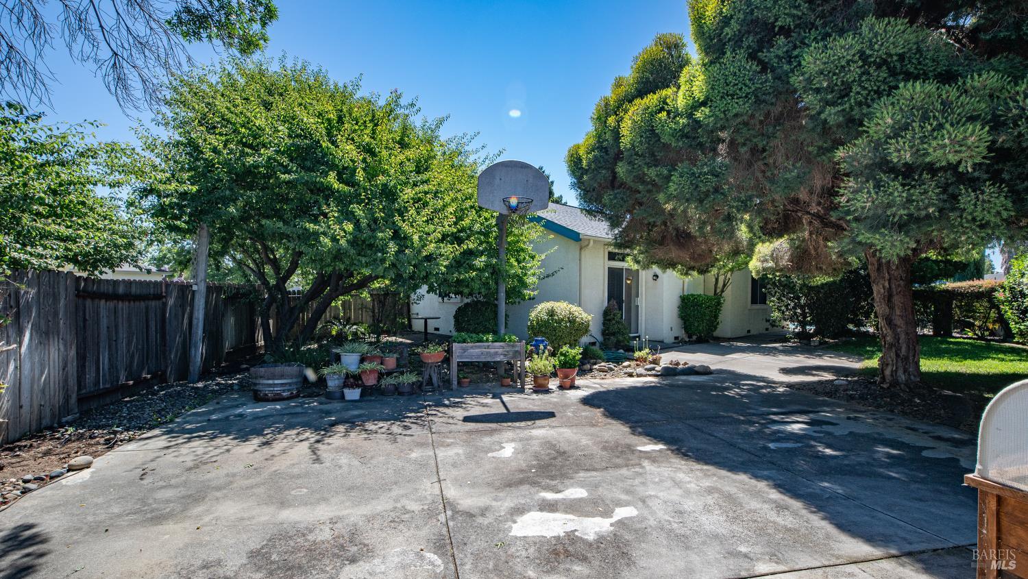 Property photo 50