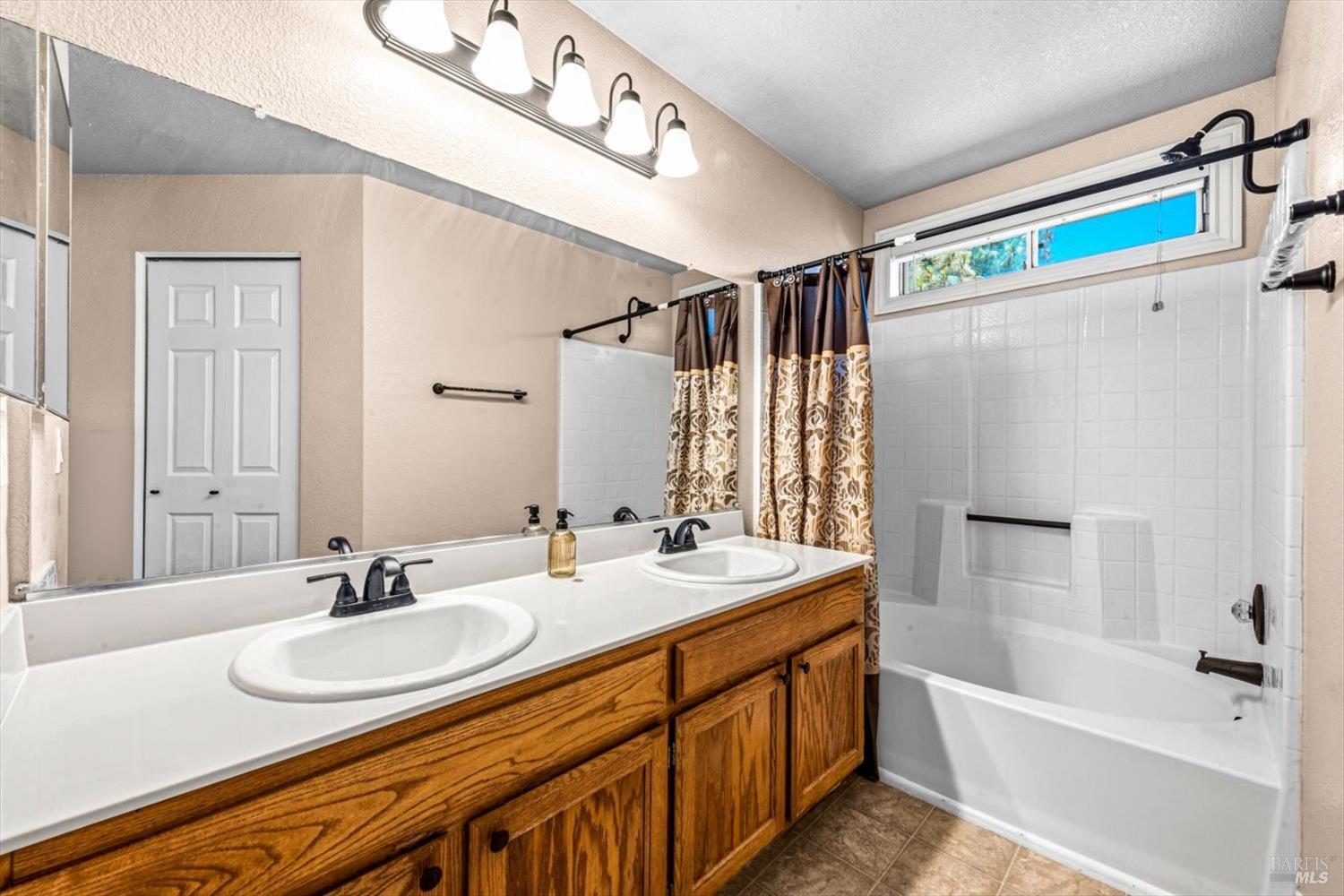 Property photo 32
