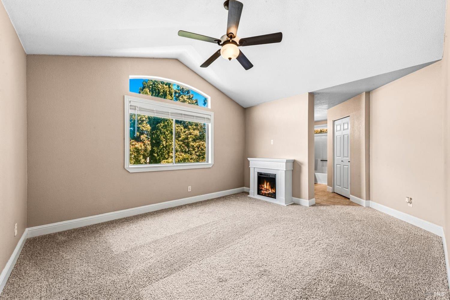 Property photo 37
